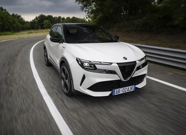 Aplitude-Auto-Alfa-Romeo-Junior