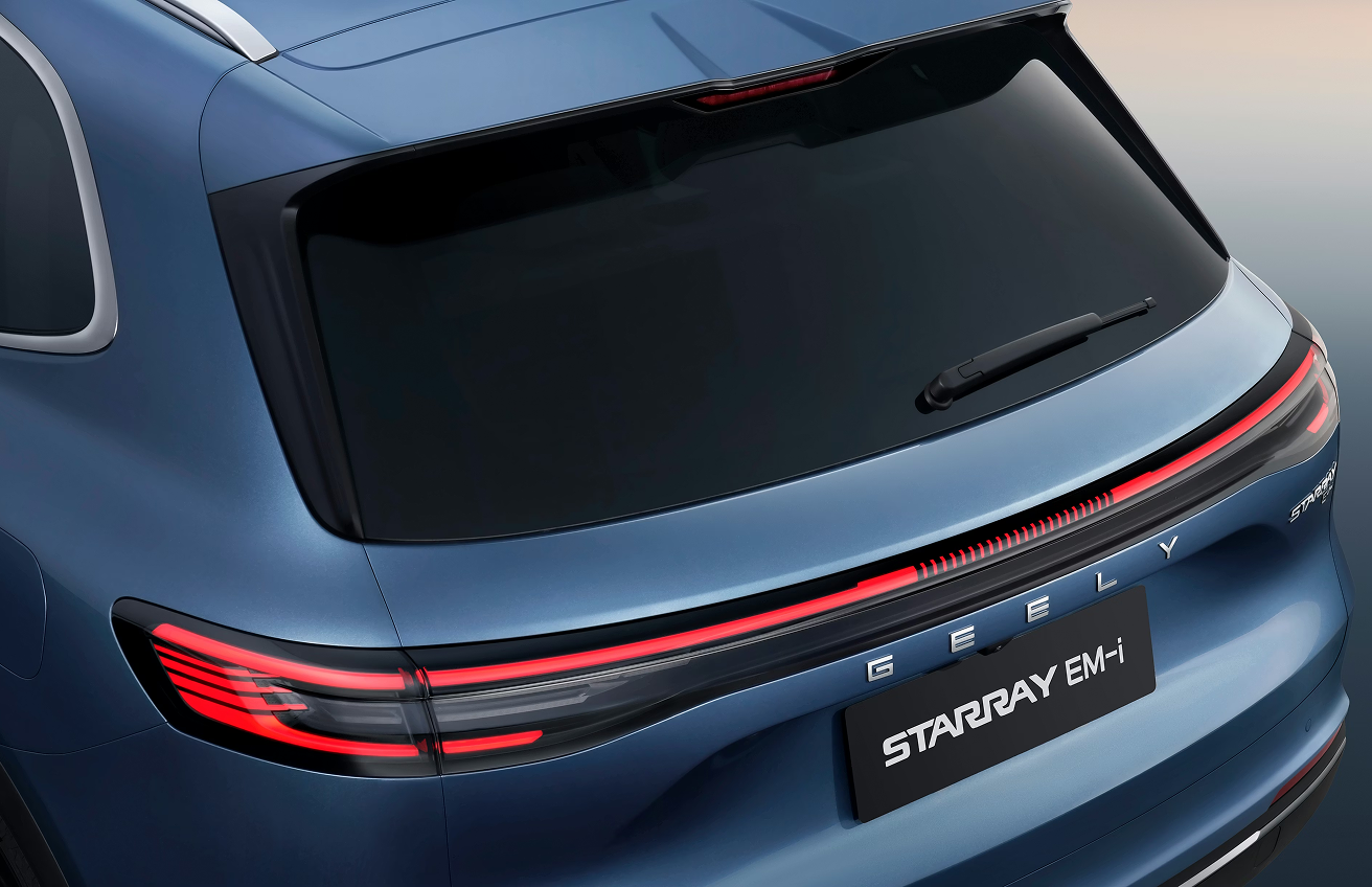 Profil latéral du Geely Starray EM-i 2026 en mouvement
