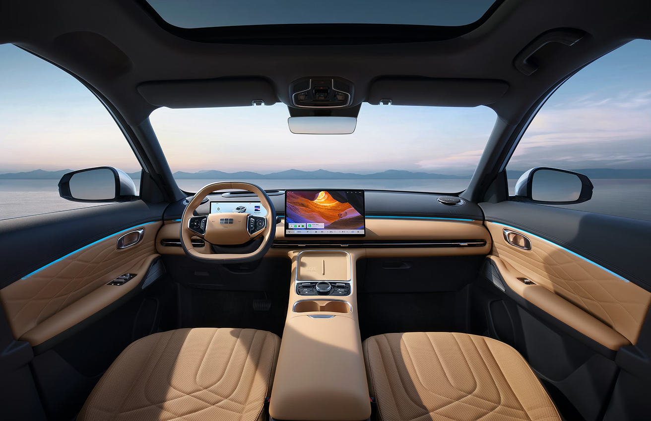 Écran tactile et aides à la conduite du Geely Starray EM-i 2026