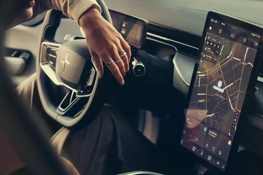Habitacle moderne et épuré de la Polestar 5