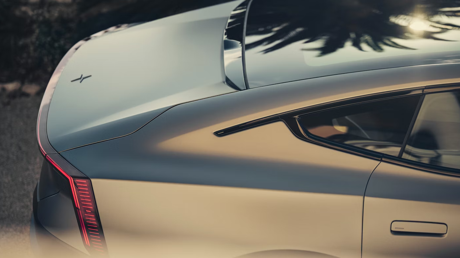 Écran central et interface technologique de la Polestar 5