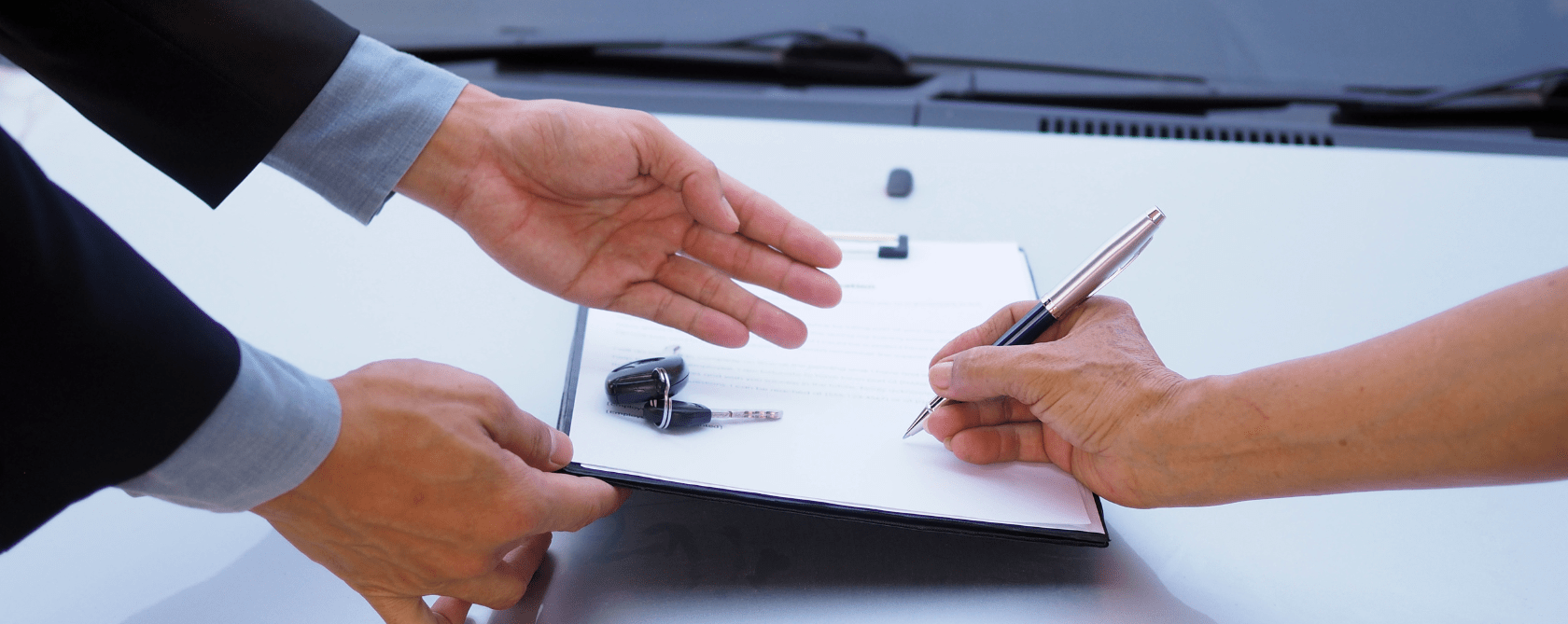 Photo Les documents nécessaires pour vendre ou acheter une voiture d’occasion