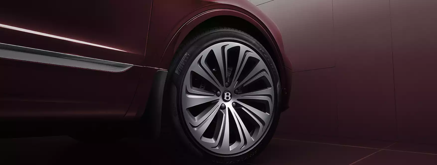 détail de la jante 22 pouces de la Bentley Bentayga EWB Atelier Edition à Genève