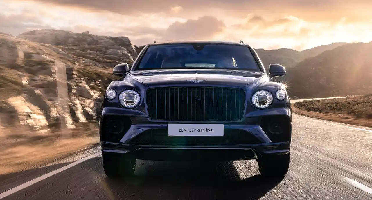 Bentayga Extended Wheelbase de face 