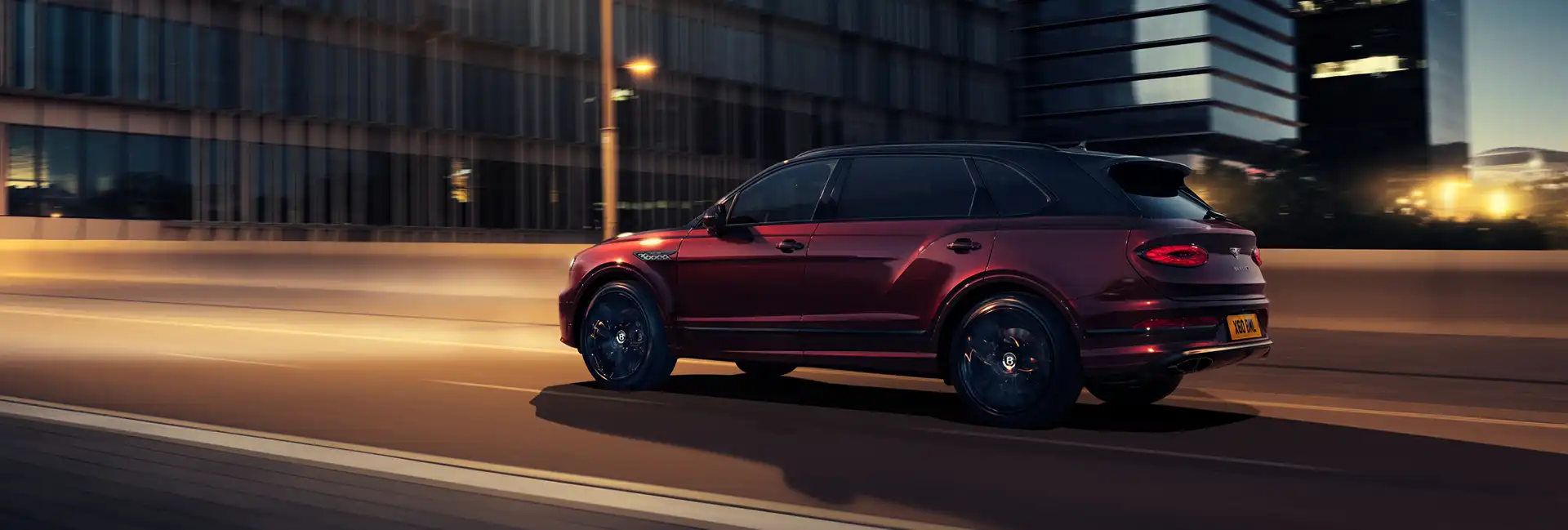 Bentley Genève Bentayga EWB Mulliner drive