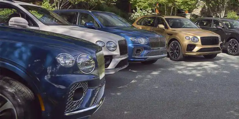 Manœuvre facile avec le Bentley Bentayga EWB Mulliner