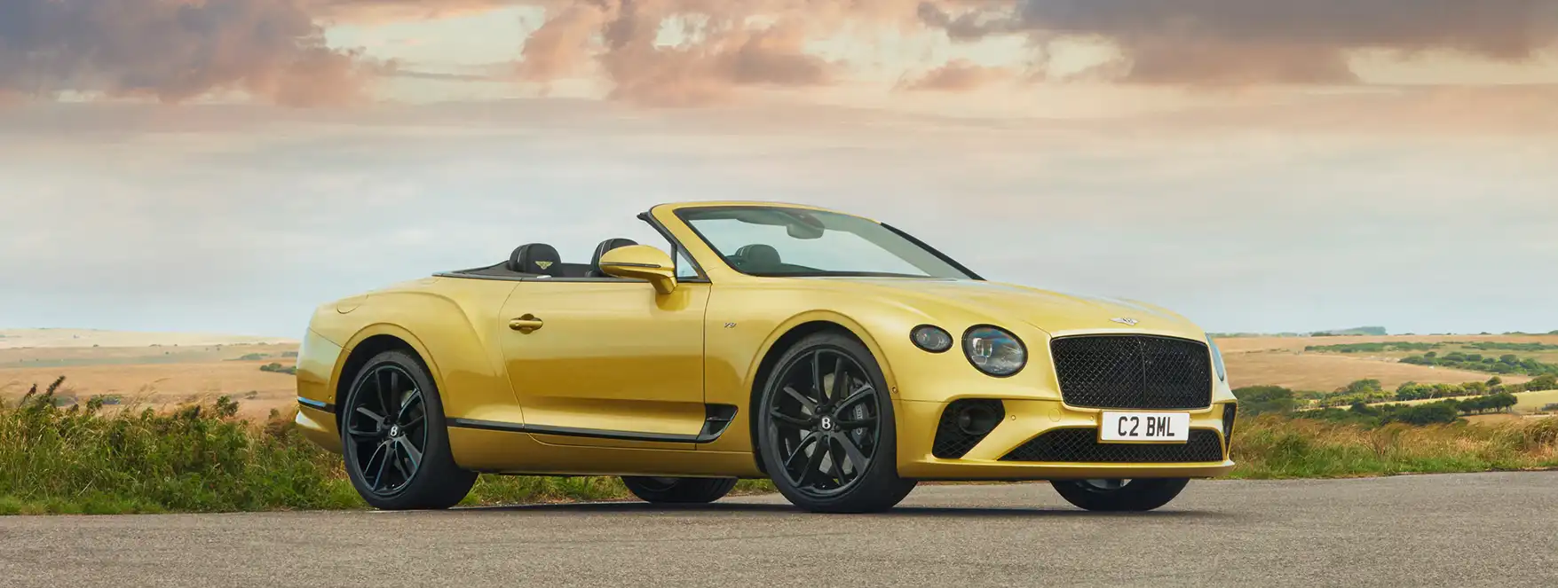Bentley Continental GTC avant chez Bentley Genève