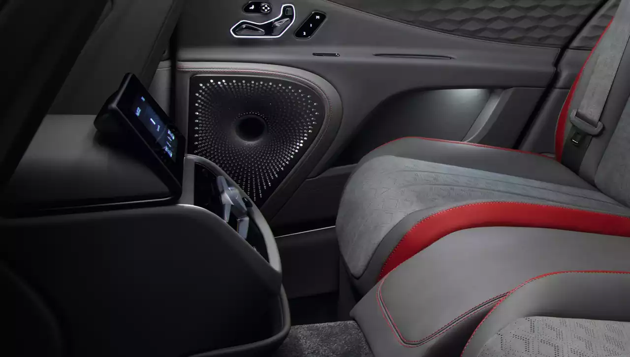 Trois systèmes audio impressionnants de la Flying Spur Speed