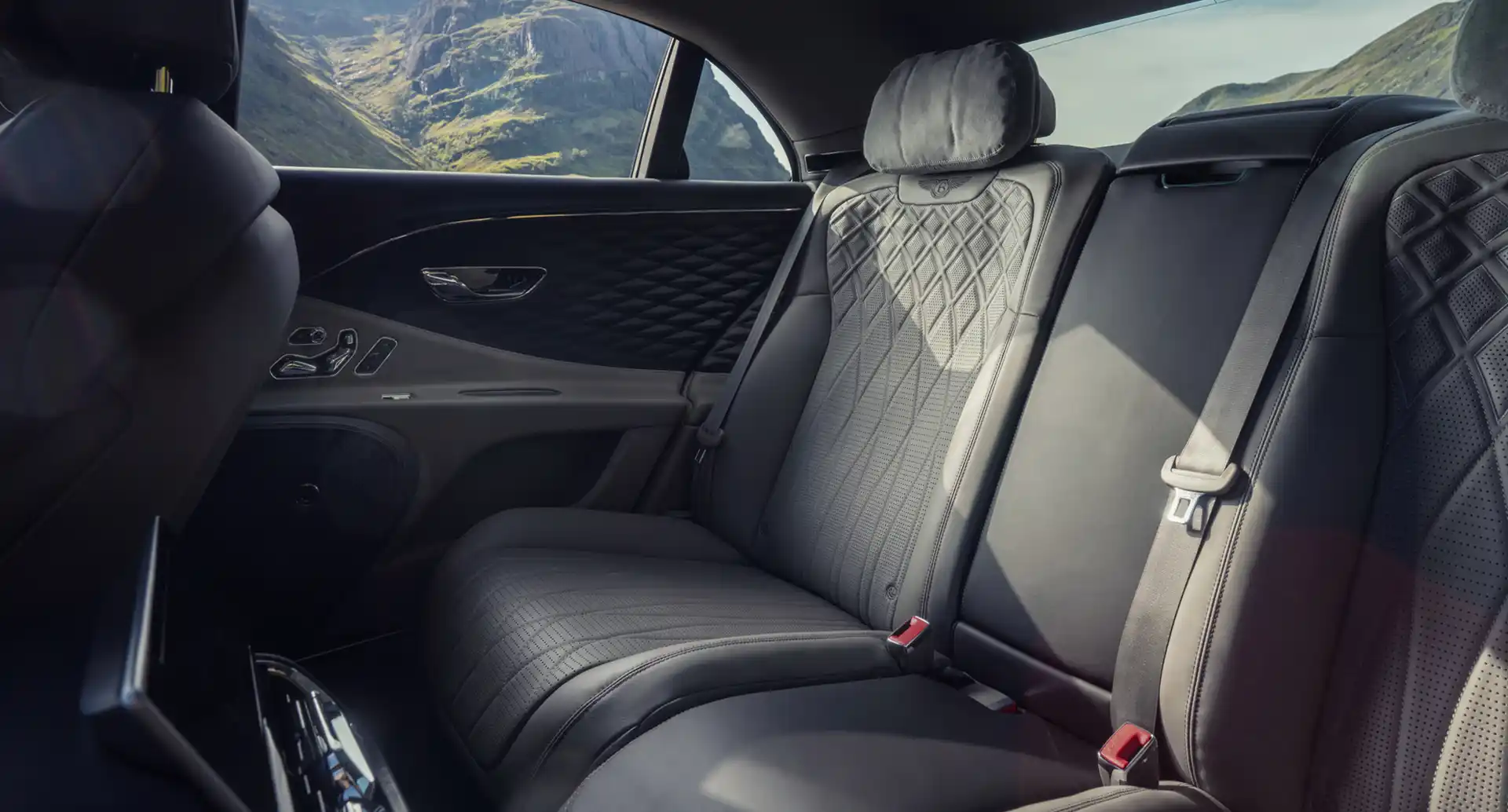 =Sièges arrière de la Bentley Flying Spur V8 Groupe Chevalley