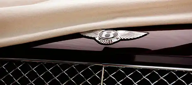 Polish complet de votre automobile Bentley à Genève
