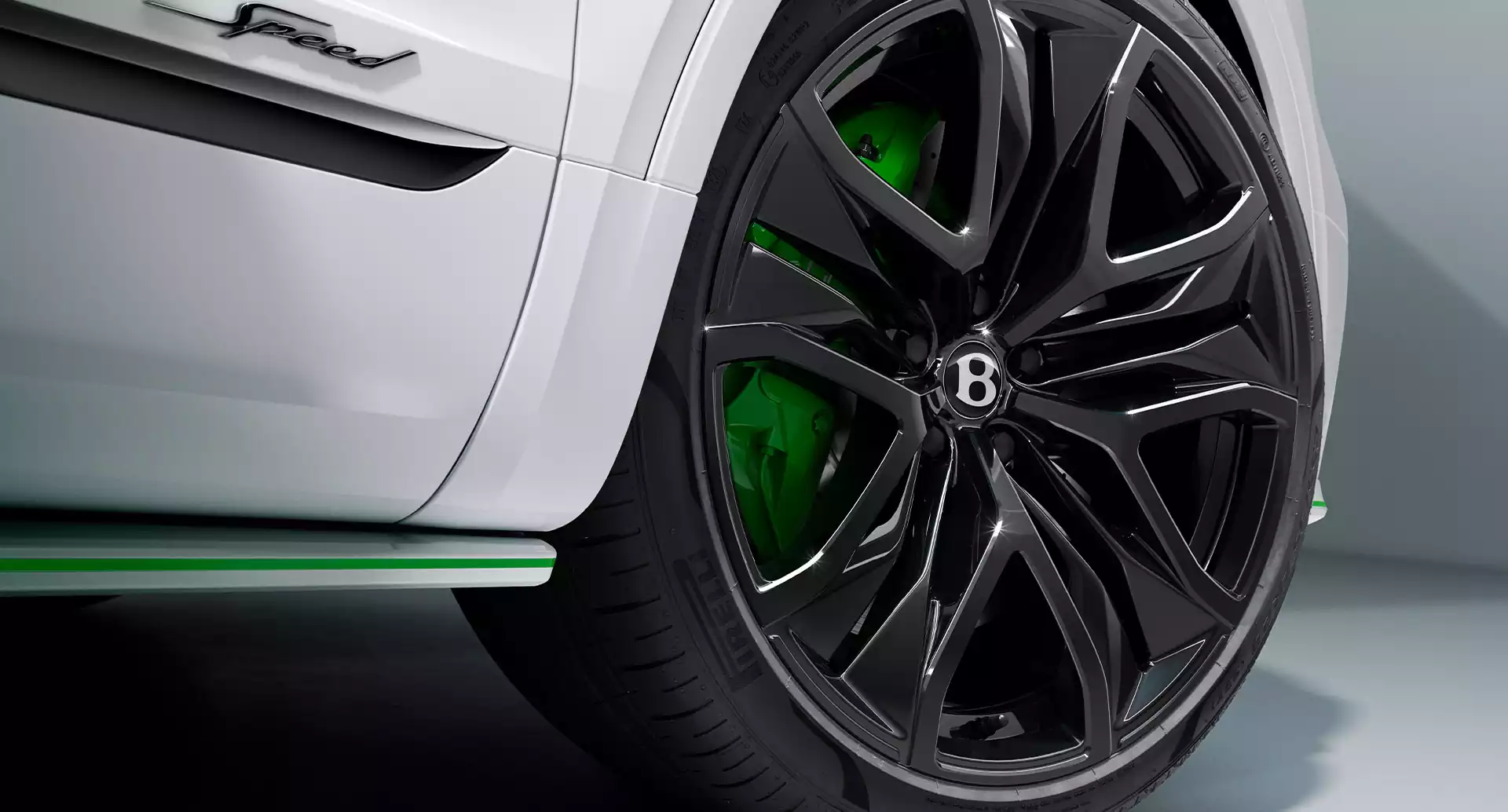 détails des jantes de la Bentley Bentayga Speed chez Bentley Genève