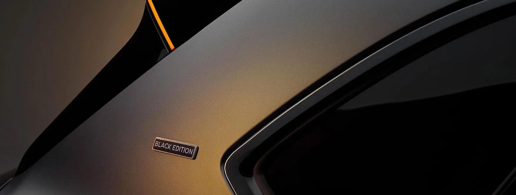 vue écusson de la Bentley Bentayga S Black Edition