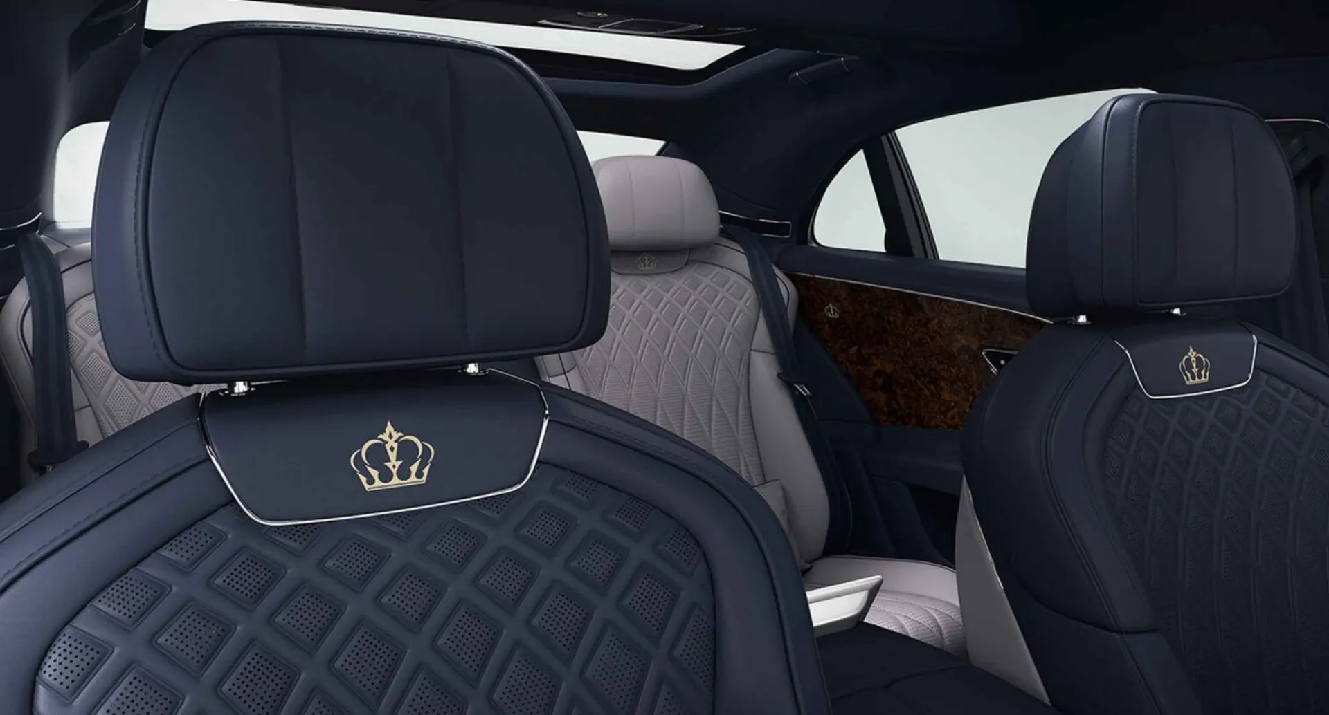 Personnalisation intérieur et extérieur de la Bentley Flying Spur azure