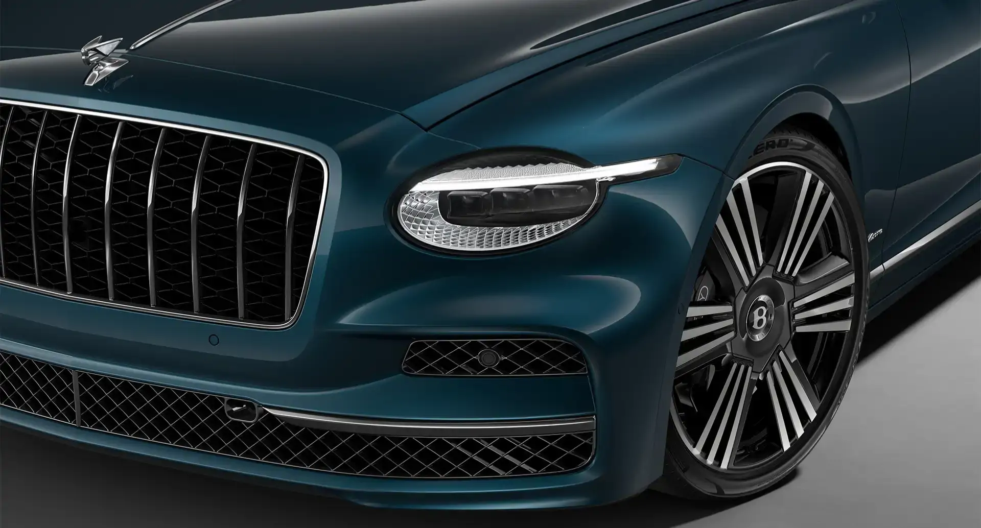 =Détail de calandre de la Bentley Flying Spur Azure Groupe Chevalley