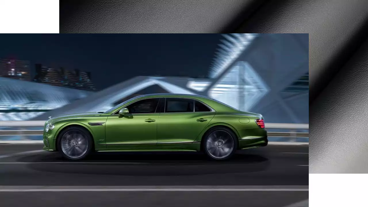 Flying Spur Speed verte vue de côté