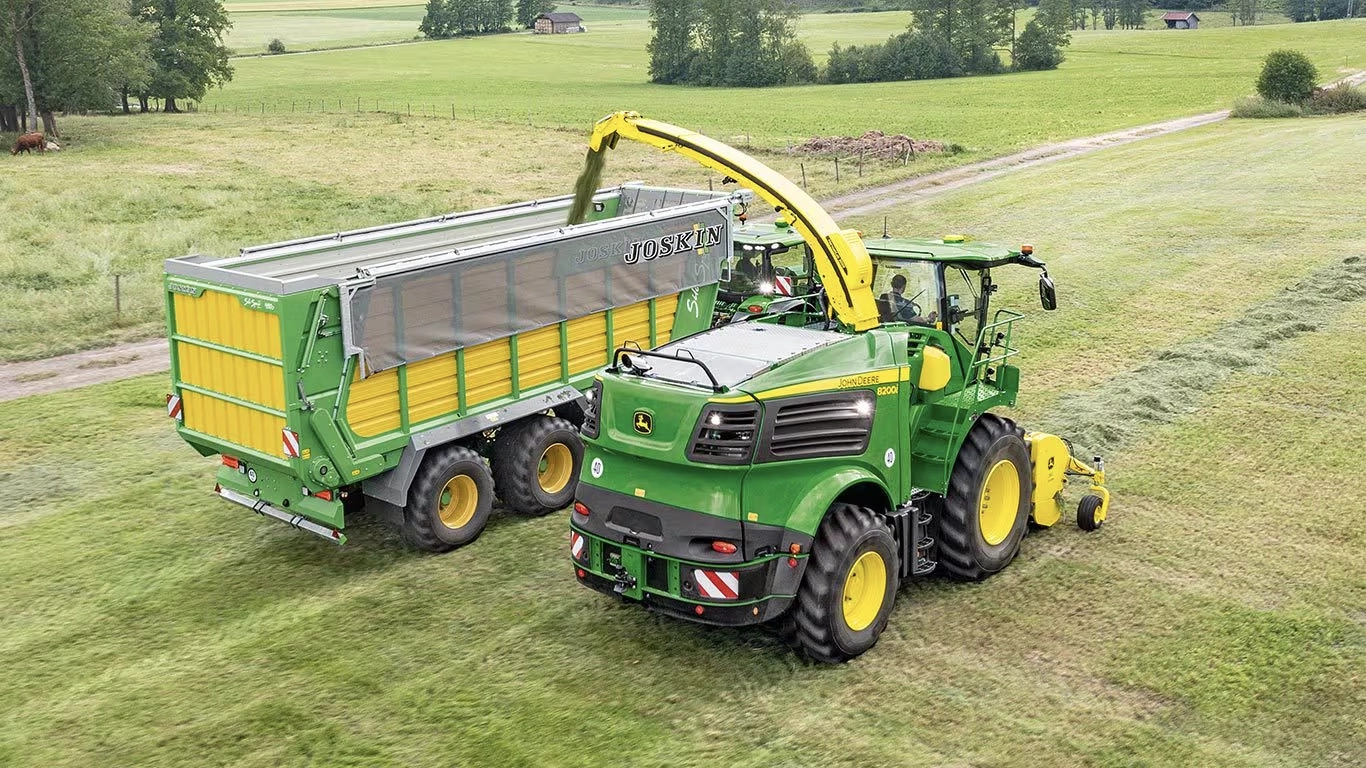 Ensilage de Miscanthus – Démonstration d’une ensileuse 8400 John Deere
