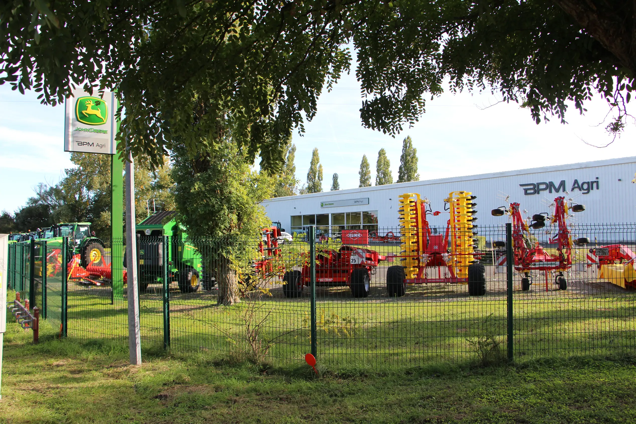 Photo 37 - BPM AGRI CHESNEAU – ST JEAN ST GERMAIN St Jean St Germain