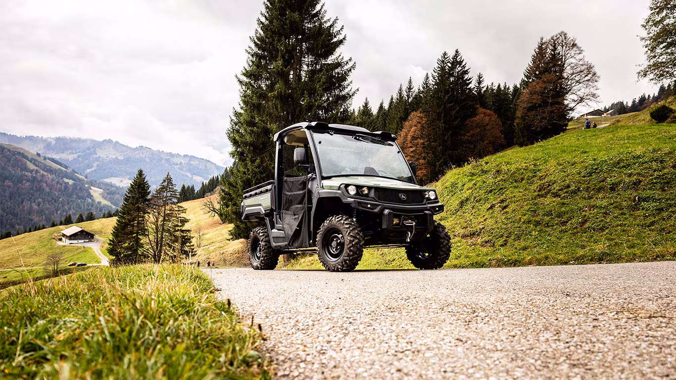 xuv_875m_r2g084571_large_493855308.avif