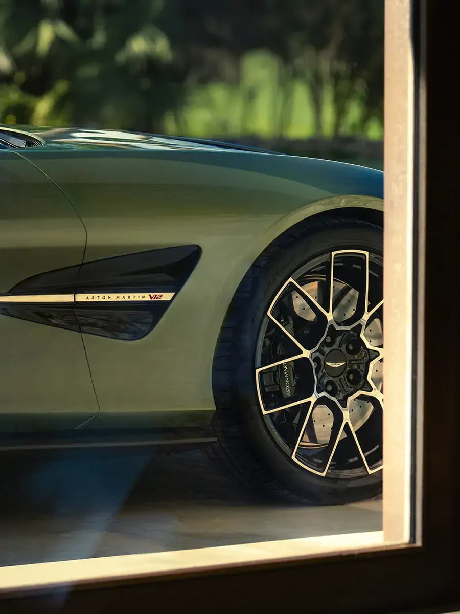 BPM Aston Martin Vanquish Volante - Route