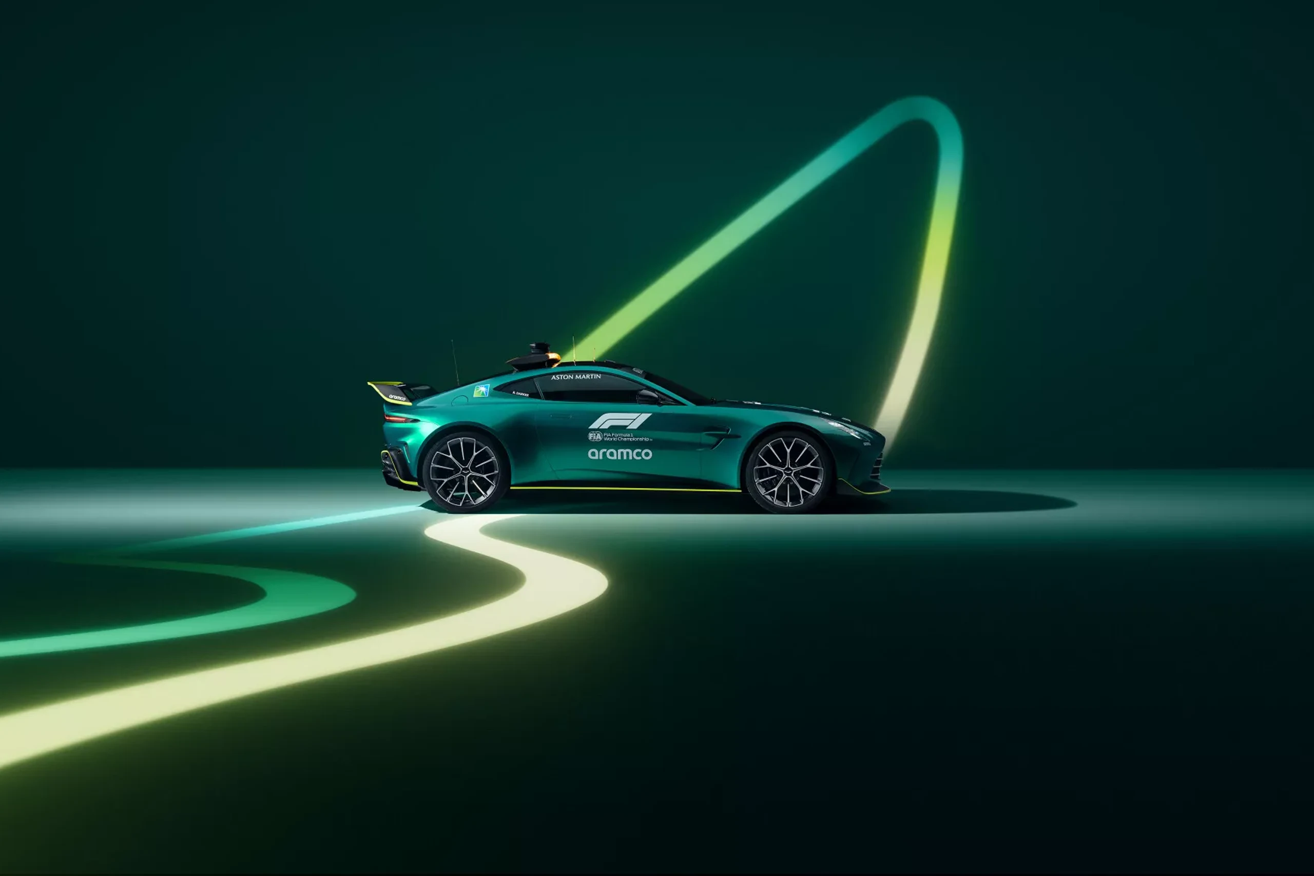 Découvrez l’univers Aston Martin