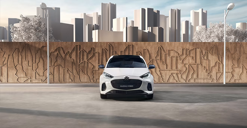 BPM Cars Mazda 2 Hybrid - Vue avant