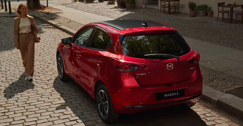 BPM Cars Mazda 2 - Vue trois quart arrière