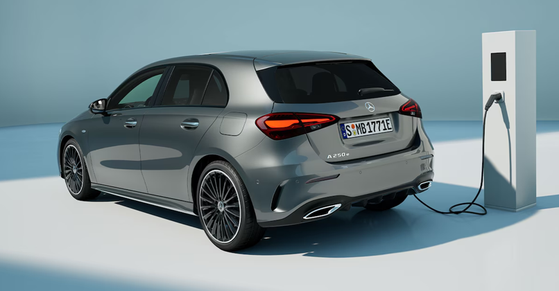 BPM Cars Mercedes Classe A compact - Vue trois quart arrière