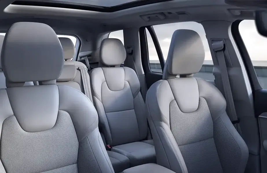 BPM-cars-ch Volvo XC90 Recharge vue intérieur