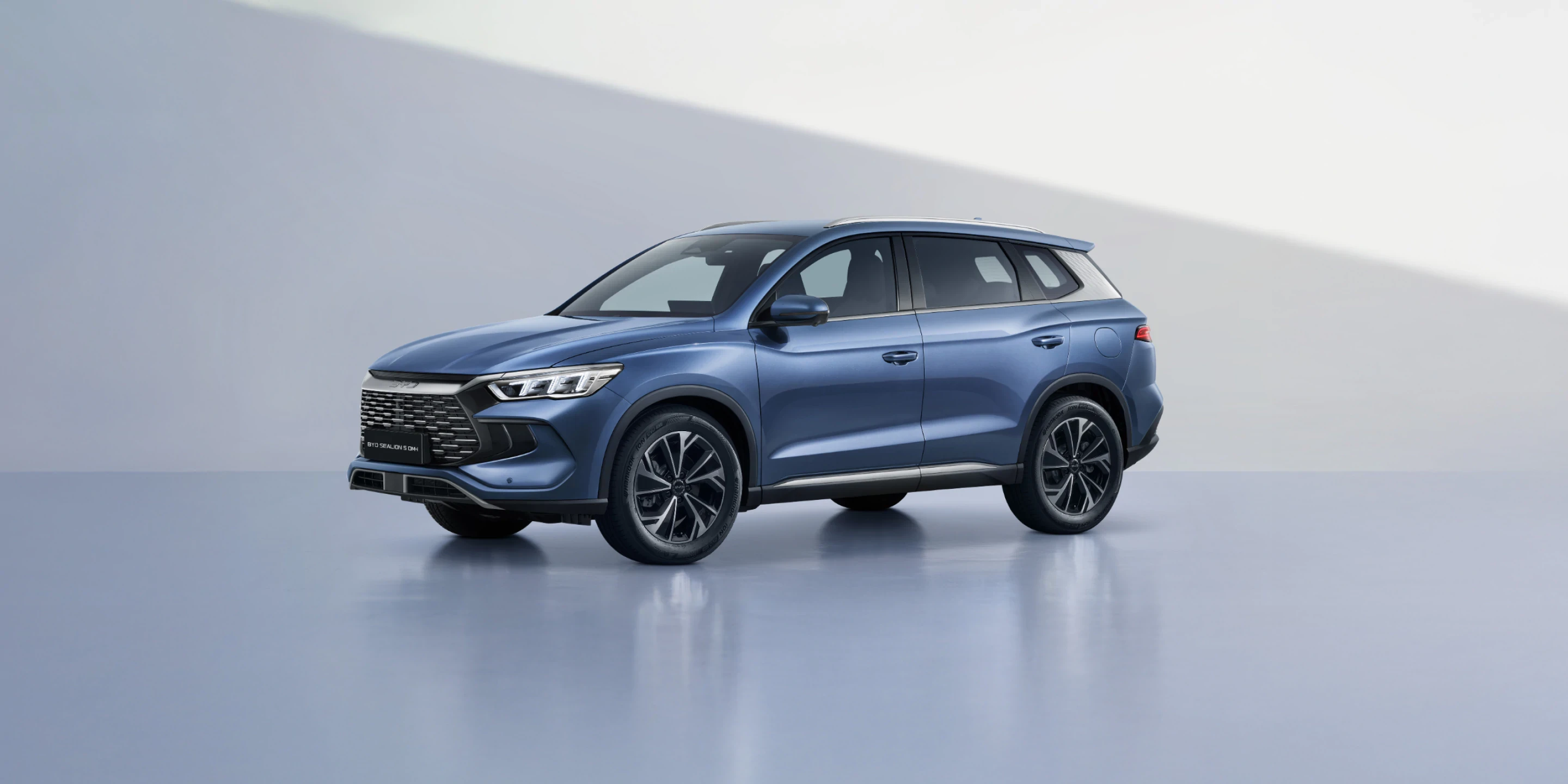 BYD Sealion 5