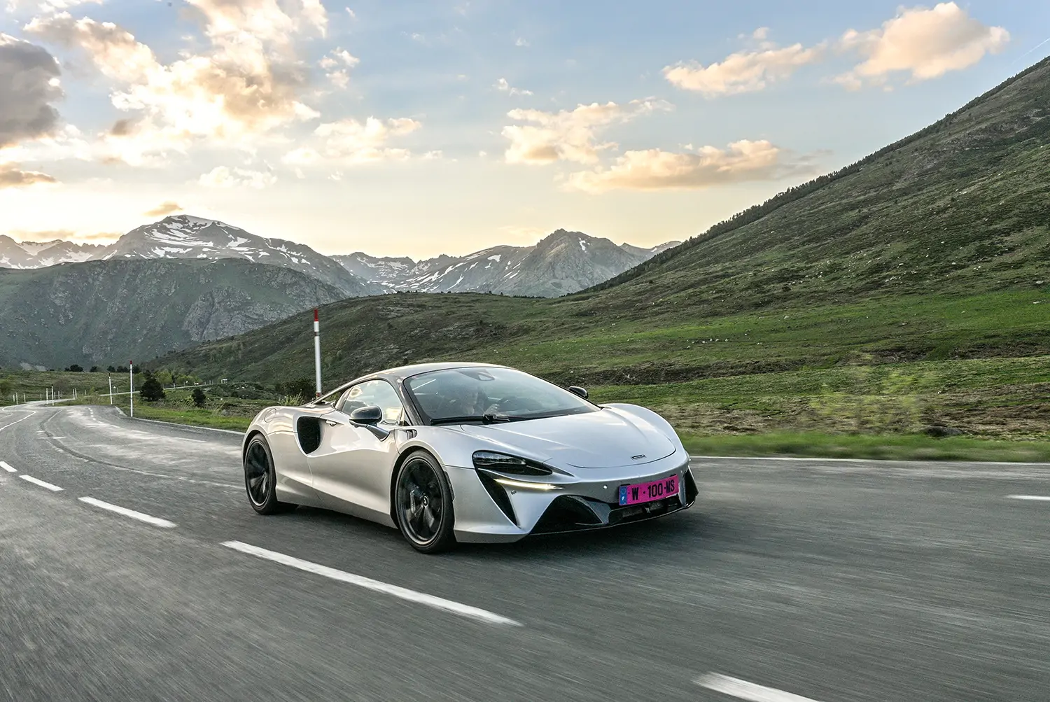 BPM Exclusive arpente l'Occitanie en Mclaren Artura