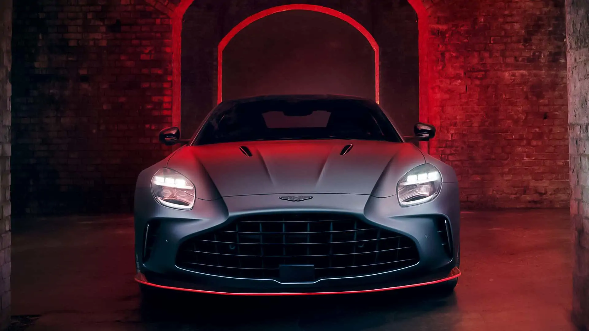 Aston Martin Vantage S : la sportive britannique plus affûtée que jamais