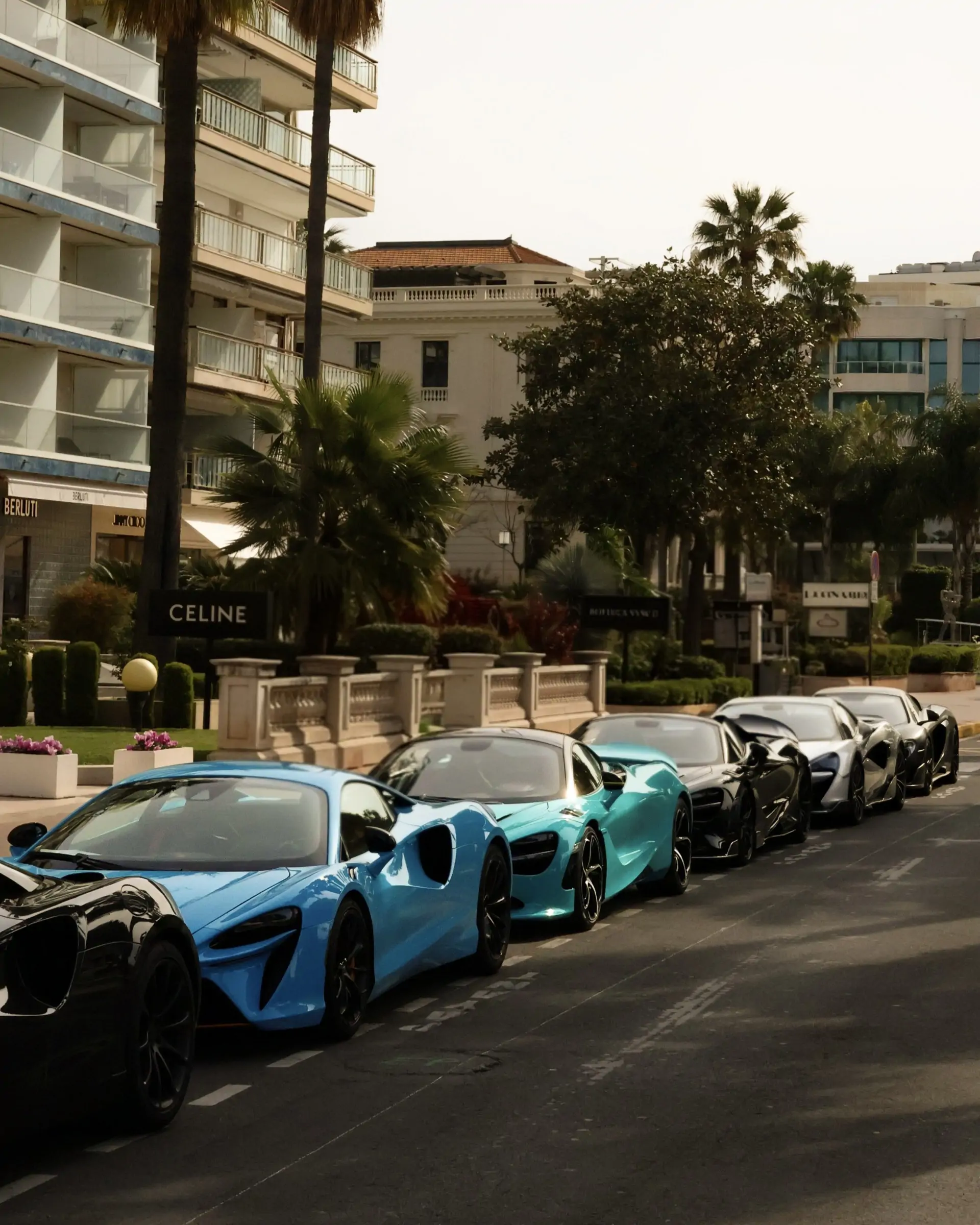  Lancement officiel du McLaren Riviera Club à l'Armani Caffè de Cannes