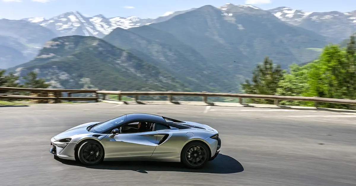 BPM Exclusive arpente l'Occitanie en Mclaren Artura