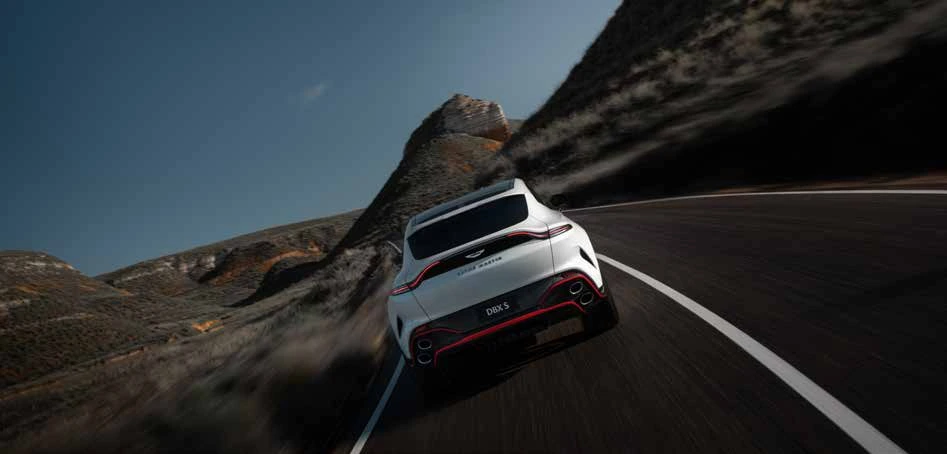 Aston Martin DBX S