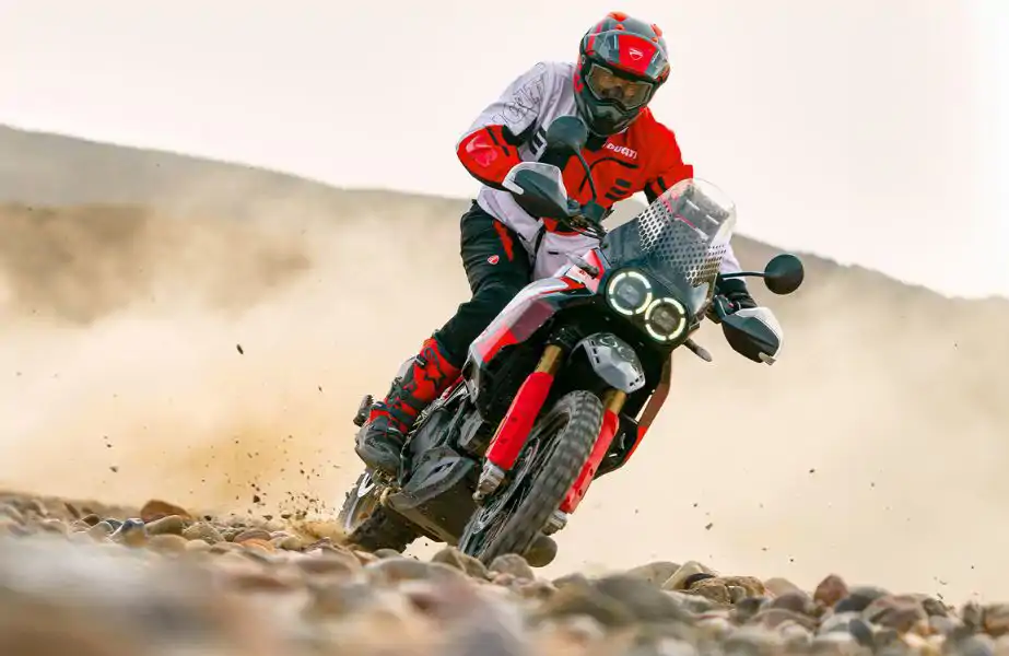 BPM Motorbike - Ducati DesertX Rally vue trois quart