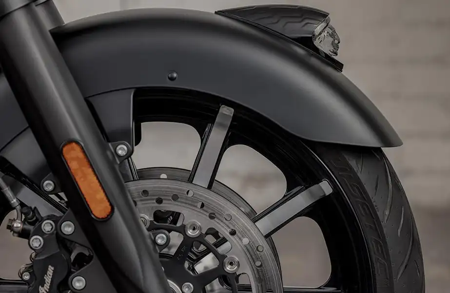 BPM Moto - Indian Bagger Springfield Dark Horse vue pneu