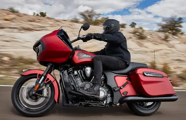 BPM Moto - Indian Challenger Dark Horse Performances et plaisir de conduite