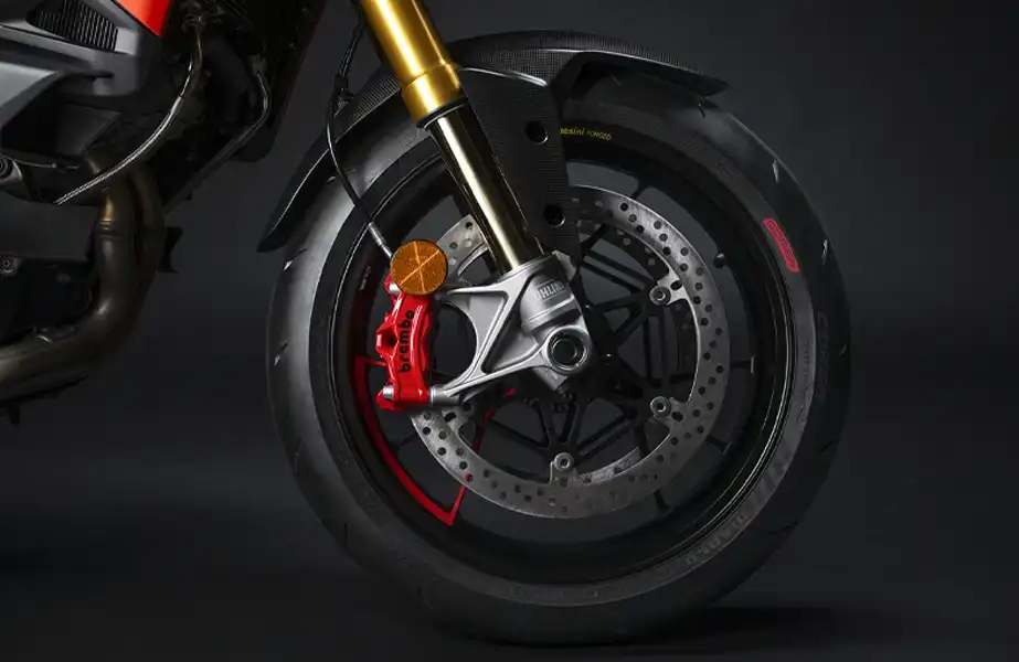 BPM Motorbike - Ducati Multistrada V4 RS vue pneu