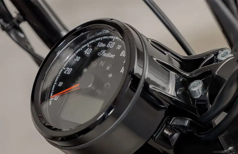 BPM Moto - Scout Bobber Twenty vue avant compteur