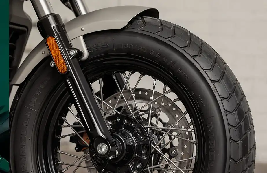 BPM Moto - Scout Bobber Twenty vue avant pneu