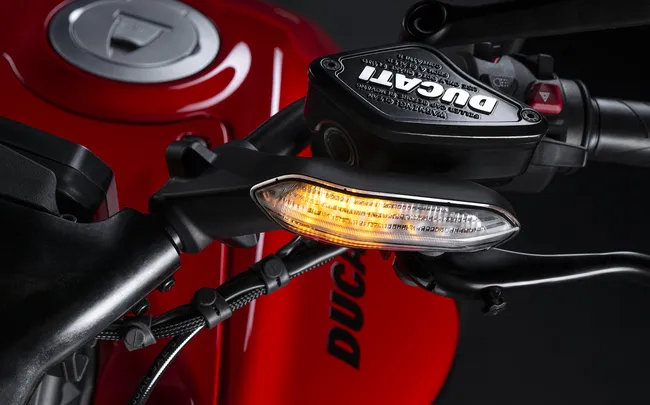 BPM Moto - Diavel V4 - Vue Poignée gauche