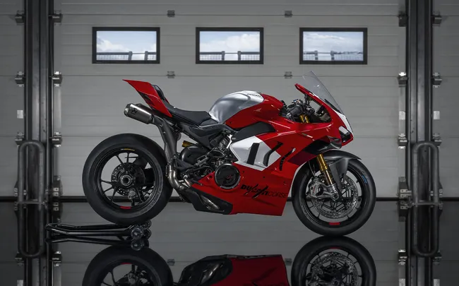 BPM Moto - Ducati Panigale V4 R vue coté