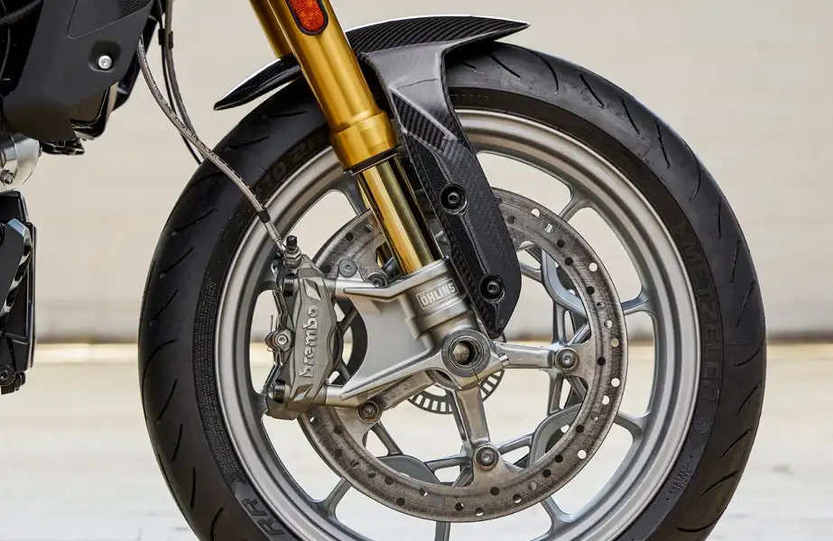 BPM Moto - Indian FTR R Carbon vue pneu