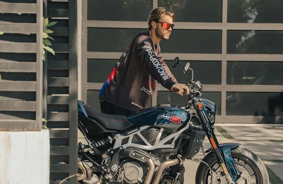 BPM Moto - Indian FTR 100% R Carbon vue profil