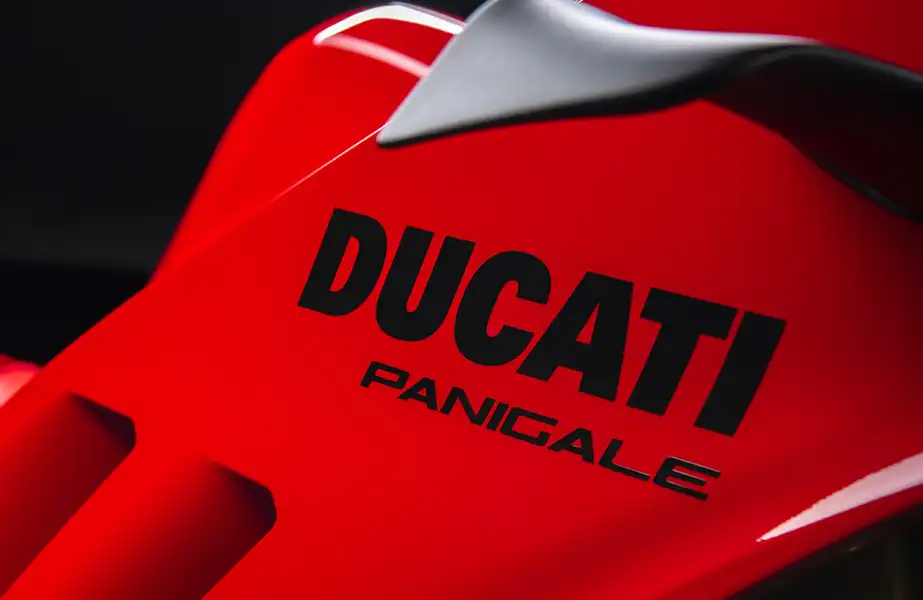 BPM Moto - Ducati Panigale V4 vue zoom logo