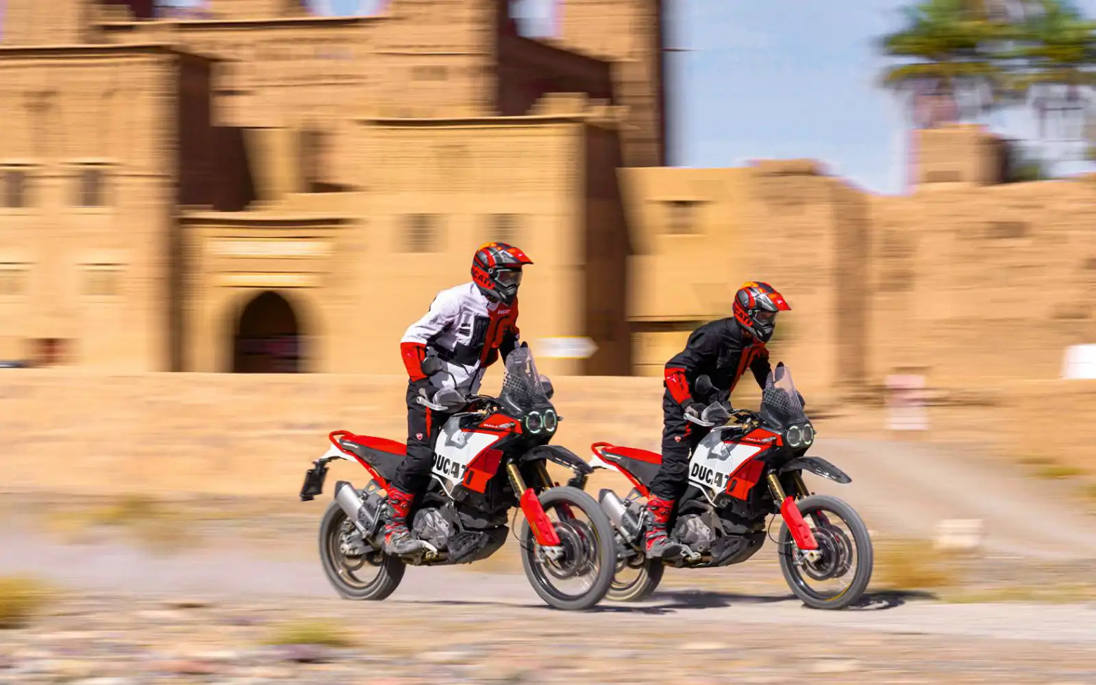 BPM Moto - DesertX Rally deux motards
