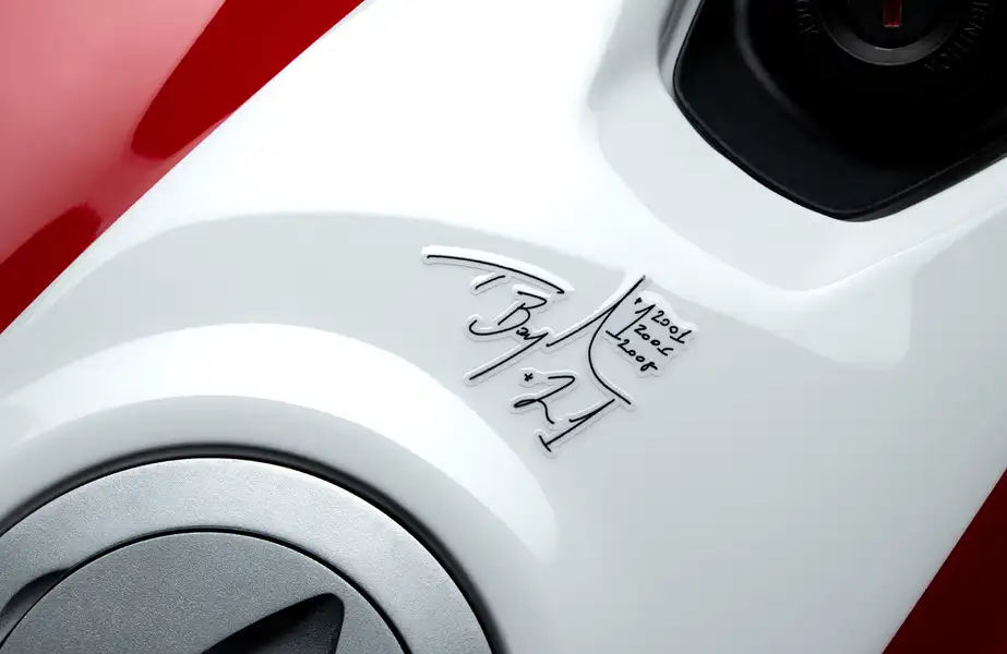 BPM Moto - Ducati Panigale V2 Bayliss vue détails signature