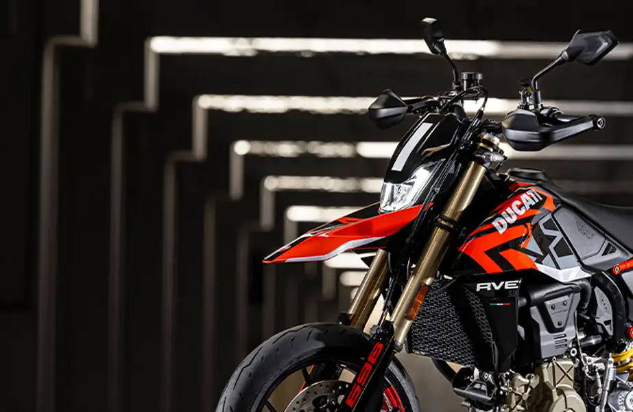 BPM Motorbike - Ducati Hypermotard vue profil