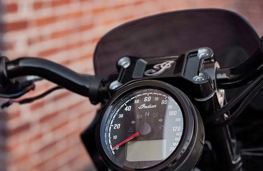 BPM Moto - Scout Bobber 1250 cc vue compteur