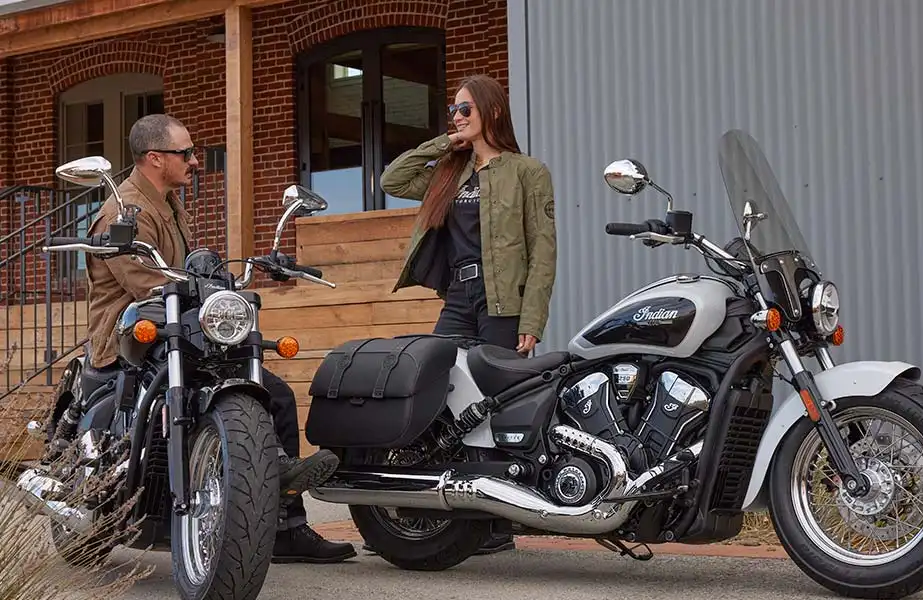 BPM Moto - Indian Scout classic vue profil et trois quart